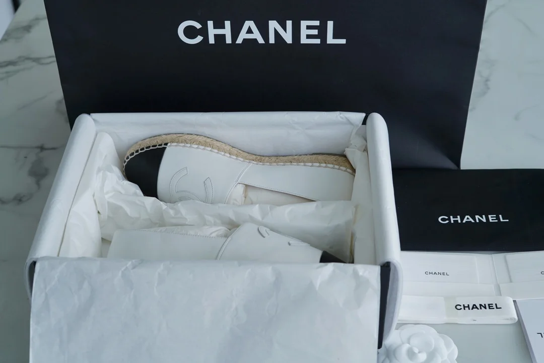 로고 슬링백 상세