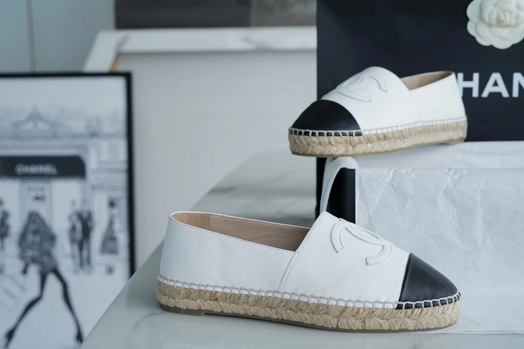 로고 슬링백 상세