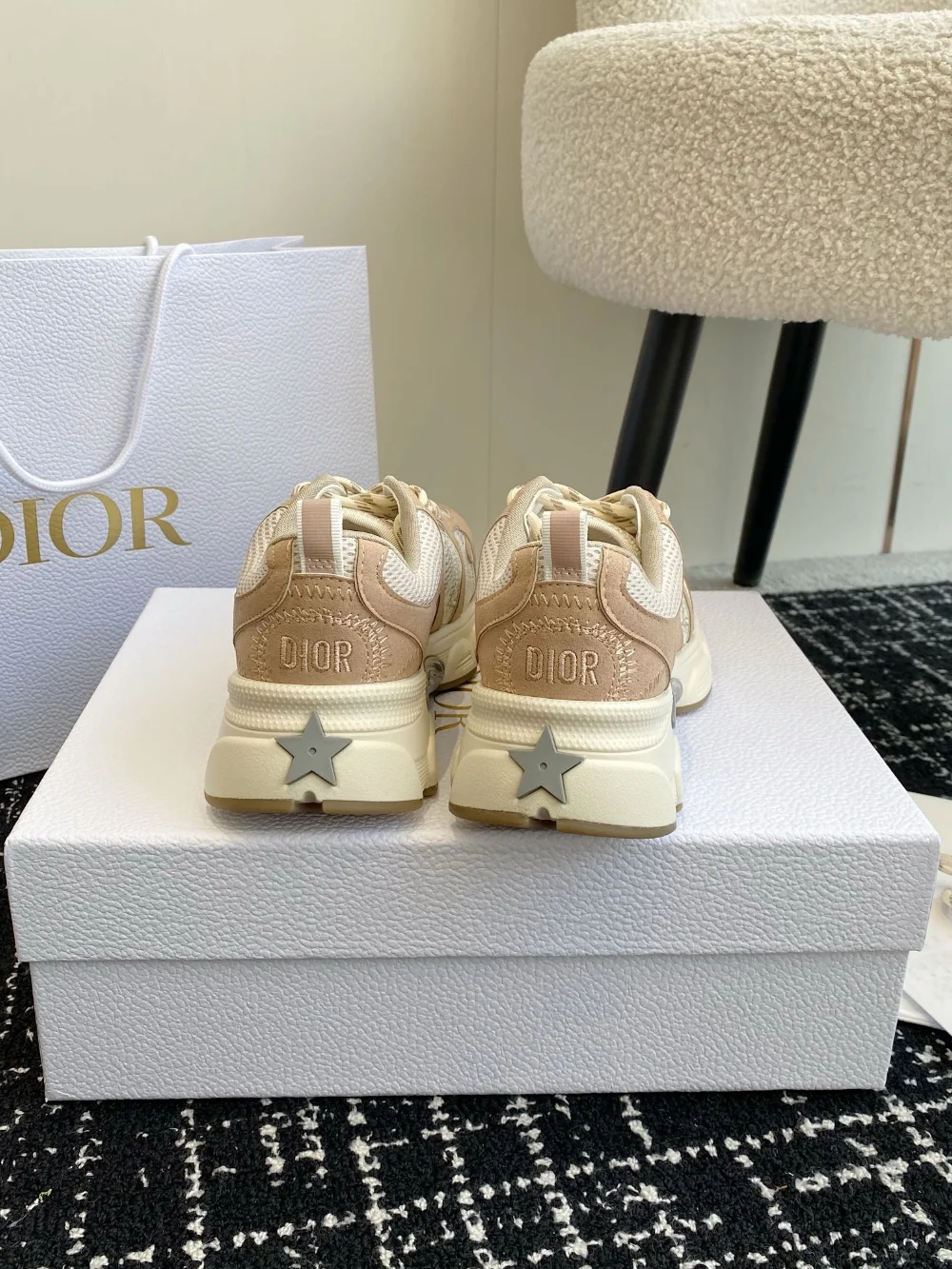 나이키 X 메쉬 운동화 상세