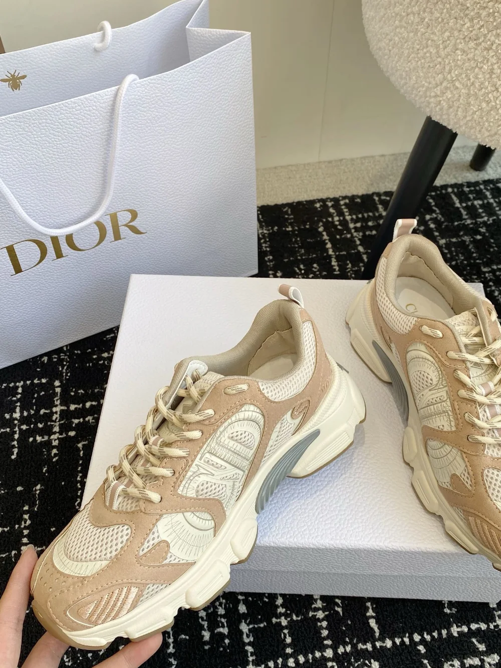 나이키 X 메쉬 운동화 상세