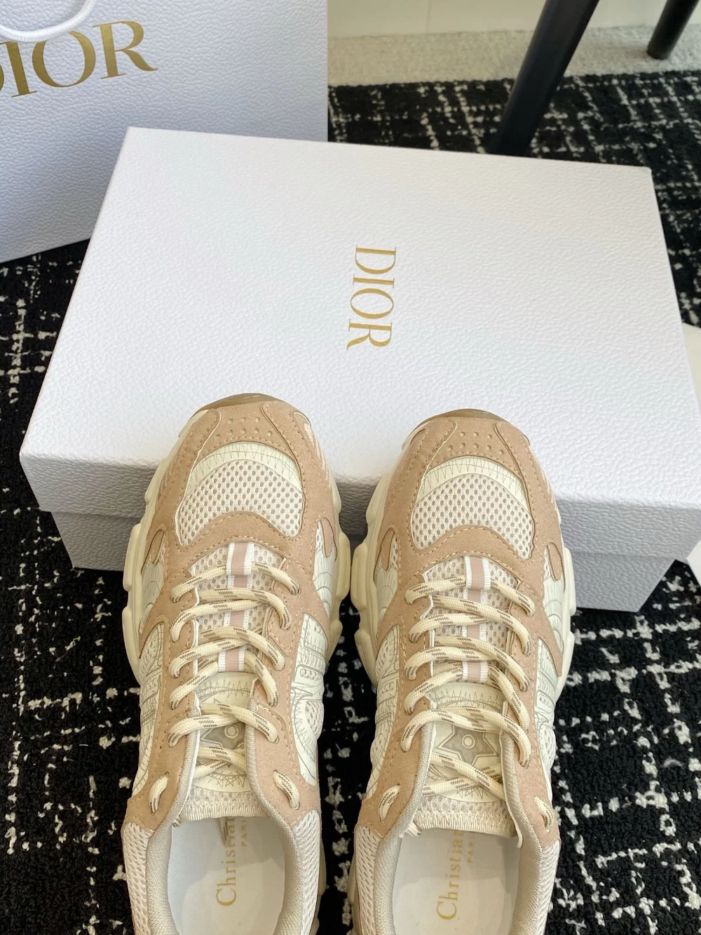 나이키 X 메쉬 운동화 상세