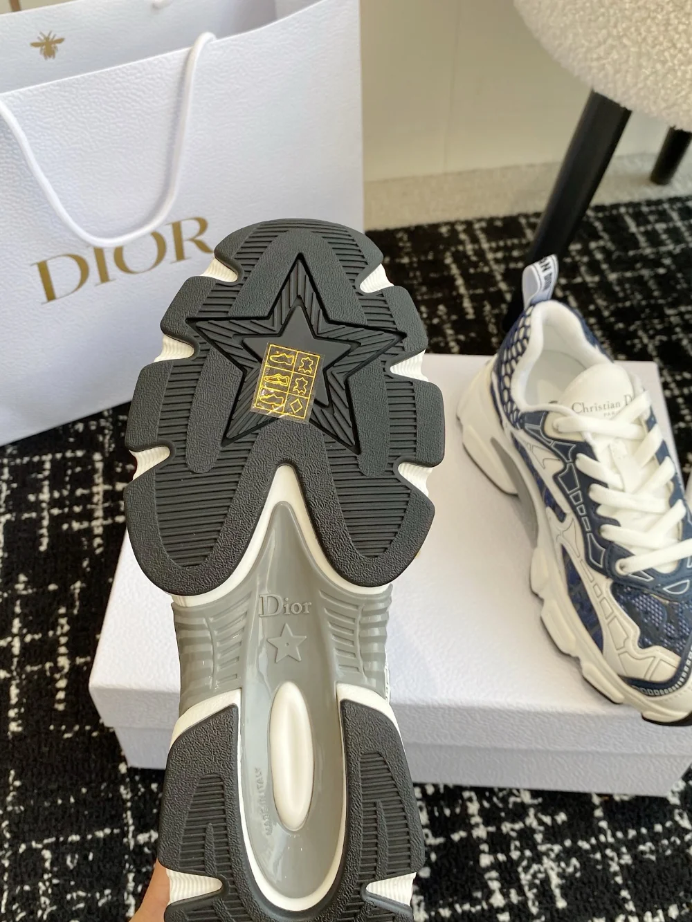 나이키 X 메쉬 운동화 상세