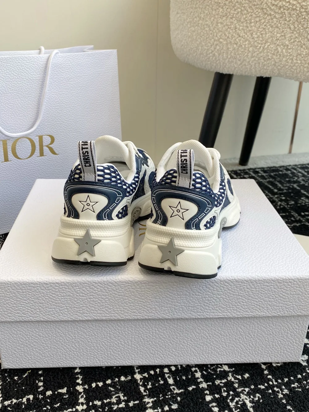 나이키 X 메쉬 운동화 상세