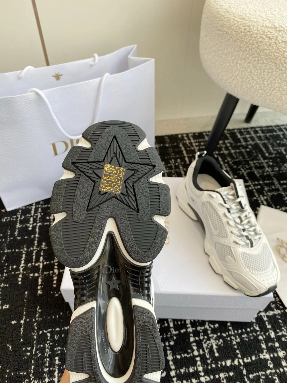 나이키 X 메쉬 운동화 상세