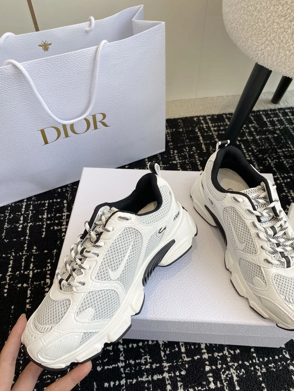 나이키 X 메쉬 운동화 상세