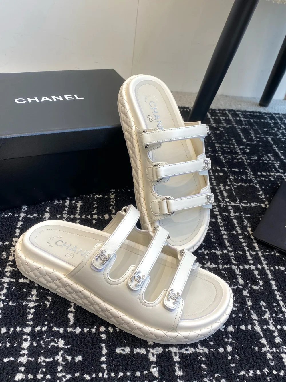 샌들 슬리퍼 화이트 상세