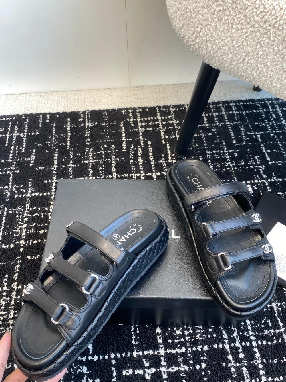 샌들 슬리퍼 블랙 상세