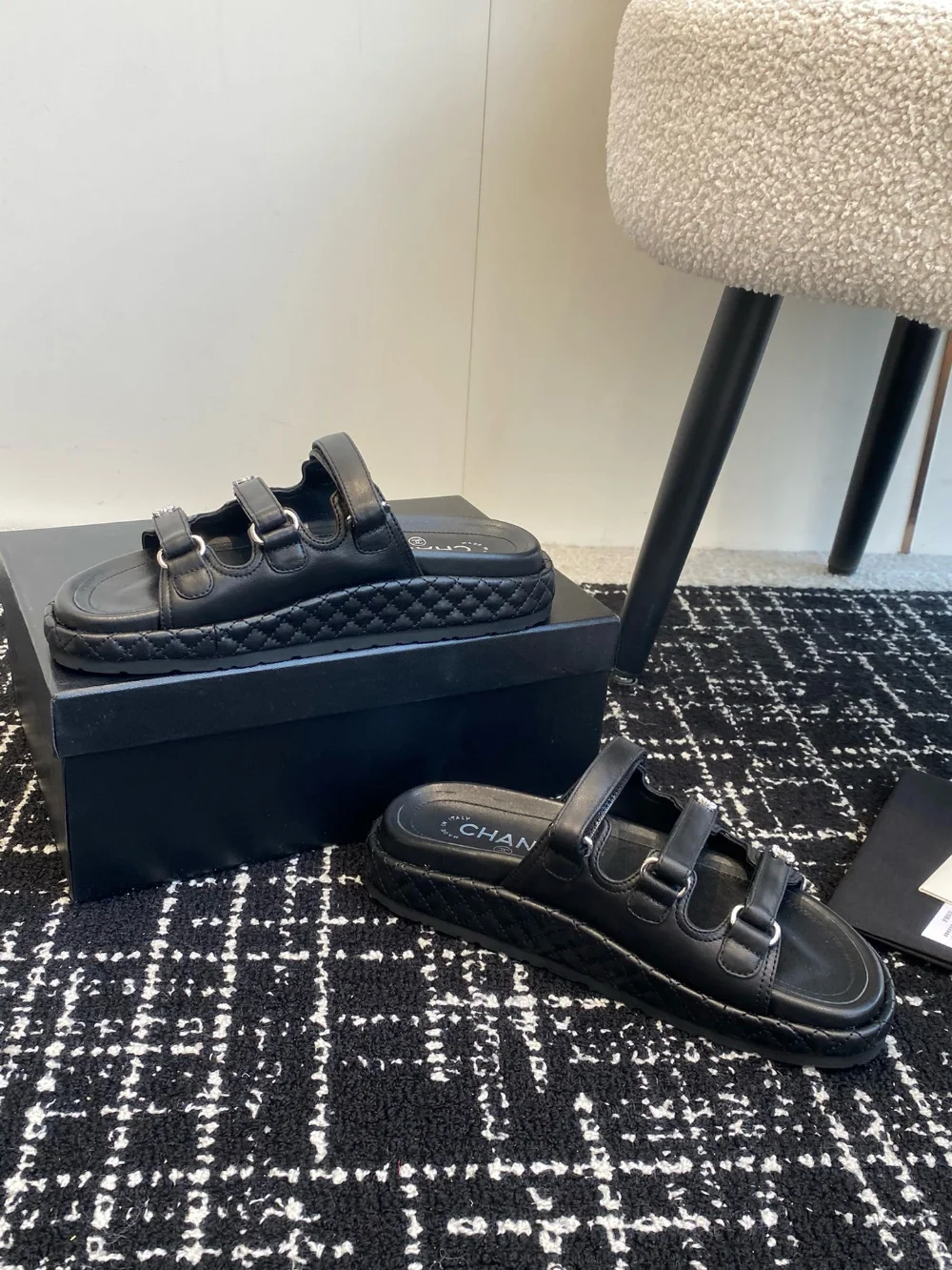 샌들 슬리퍼 블랙 상세