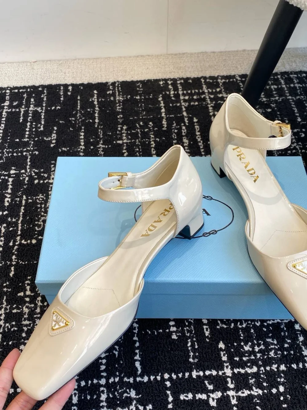 플랫 슈즈 상세