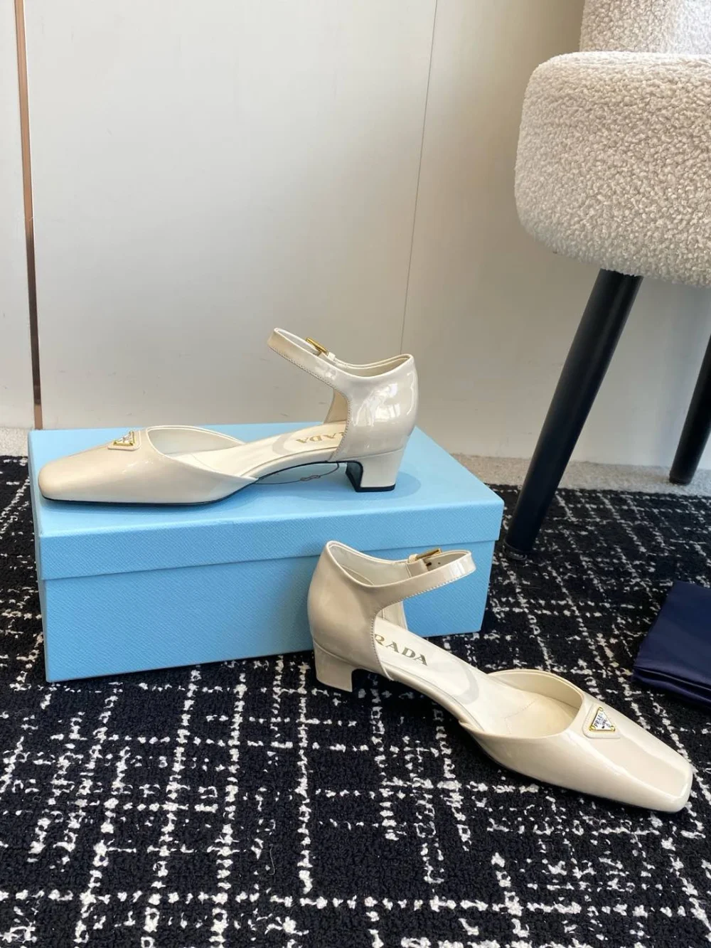 플랫 슈즈 상세