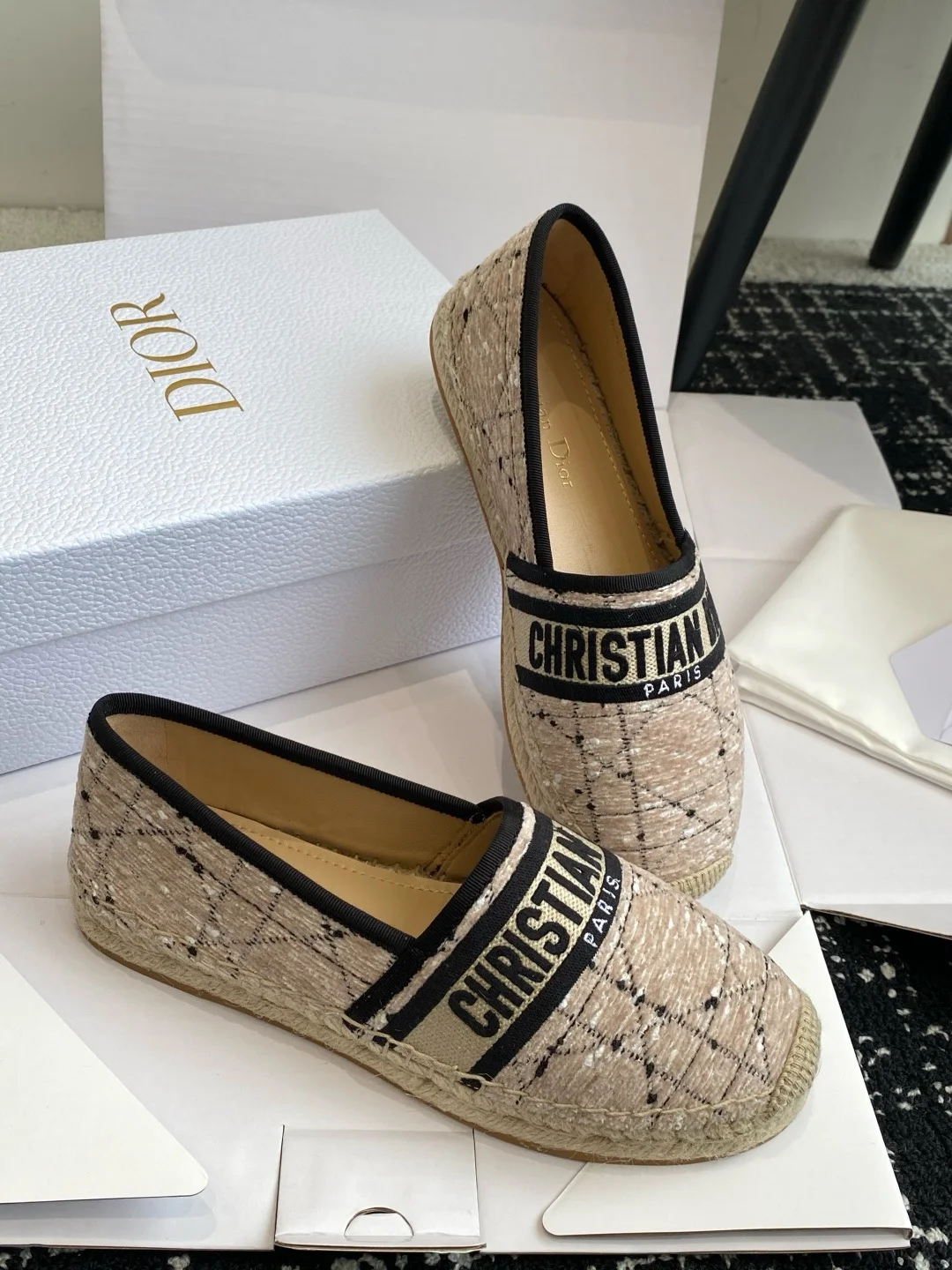 슬립온 스니커즈