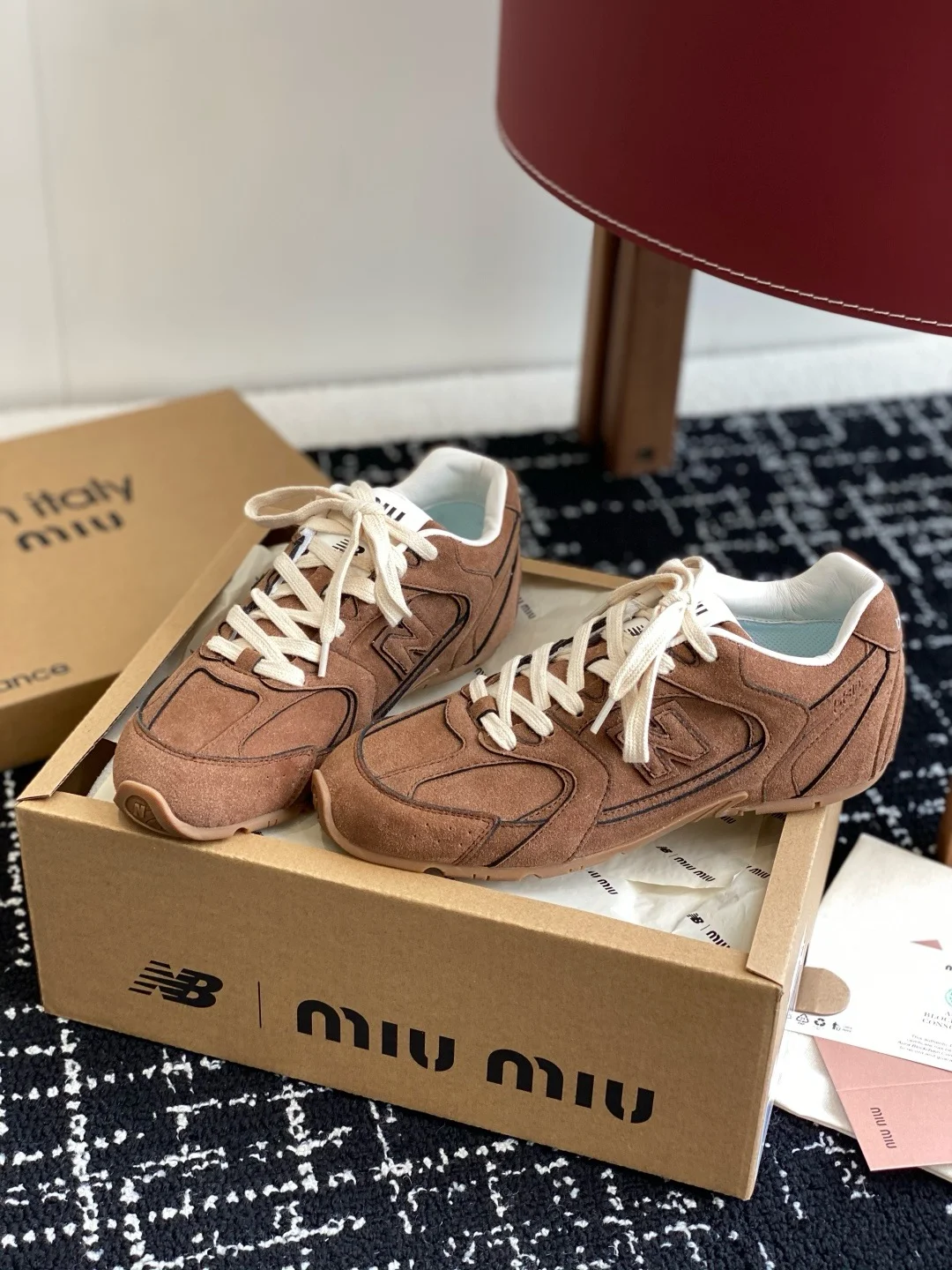 뉴발란스 X 스웨이드 운동화 (2color)