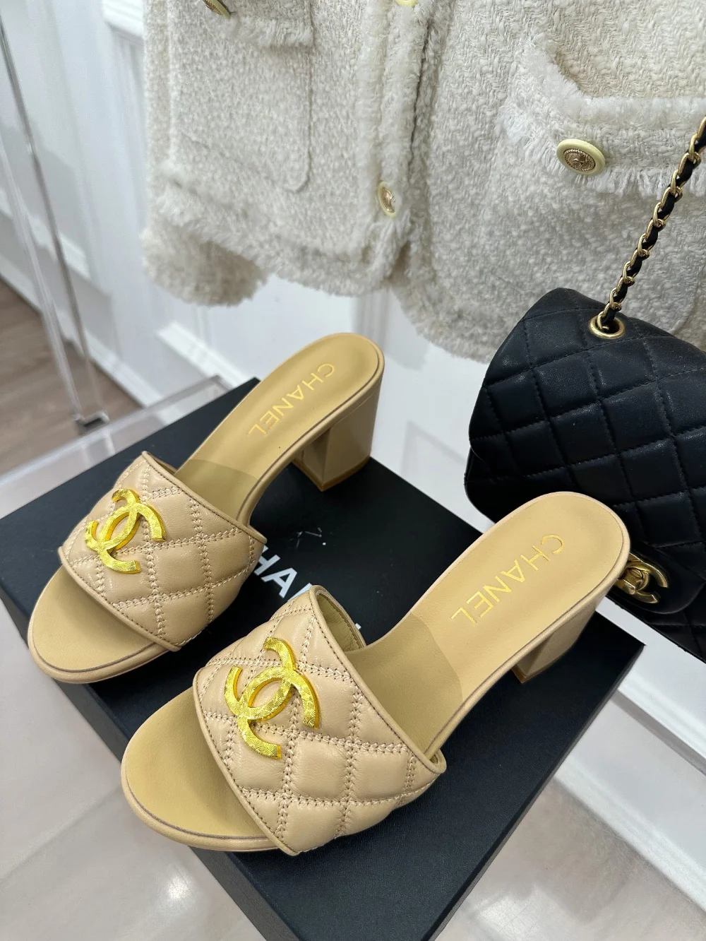 플렛 미들 힐 슬리퍼 상세