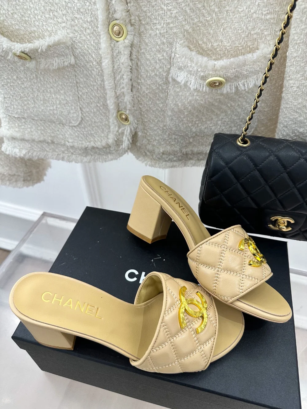 플렛 미들 힐 슬리퍼 상세