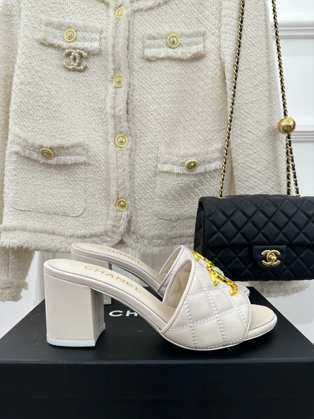 플렛 미들 힐 슬리퍼 상세