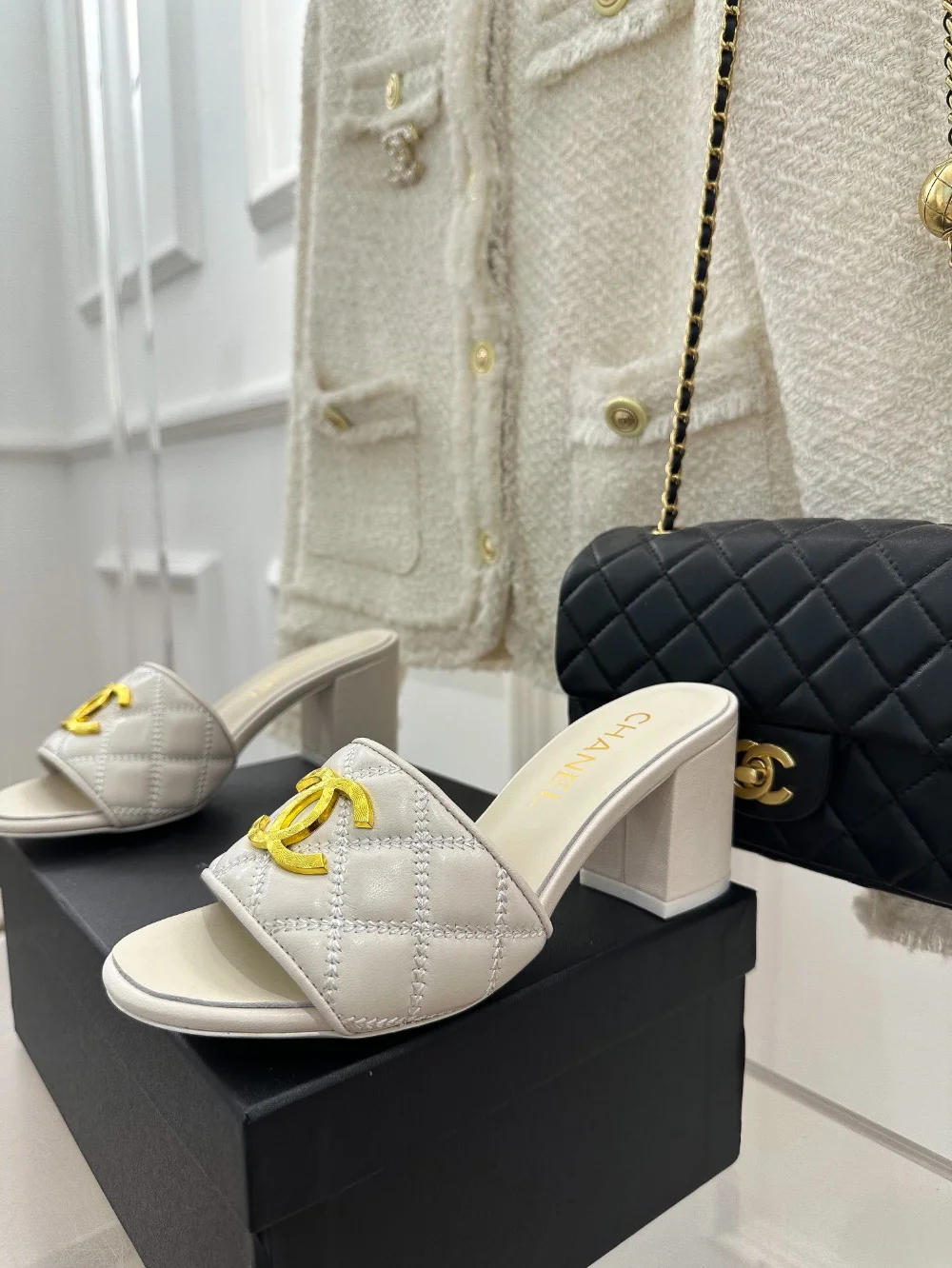 플렛 미들 힐 슬리퍼 상세