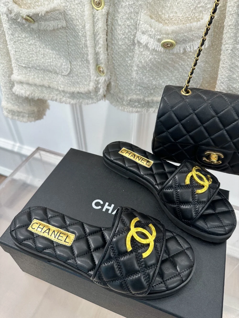 로고 플렛 슬리퍼