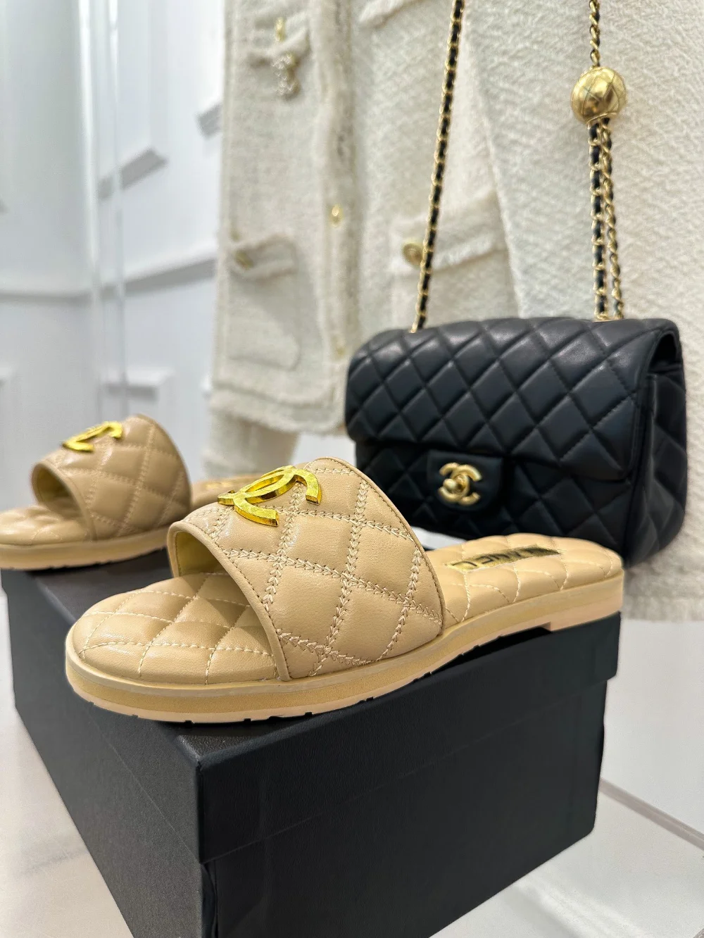 로고 플렛 슬리퍼 상세