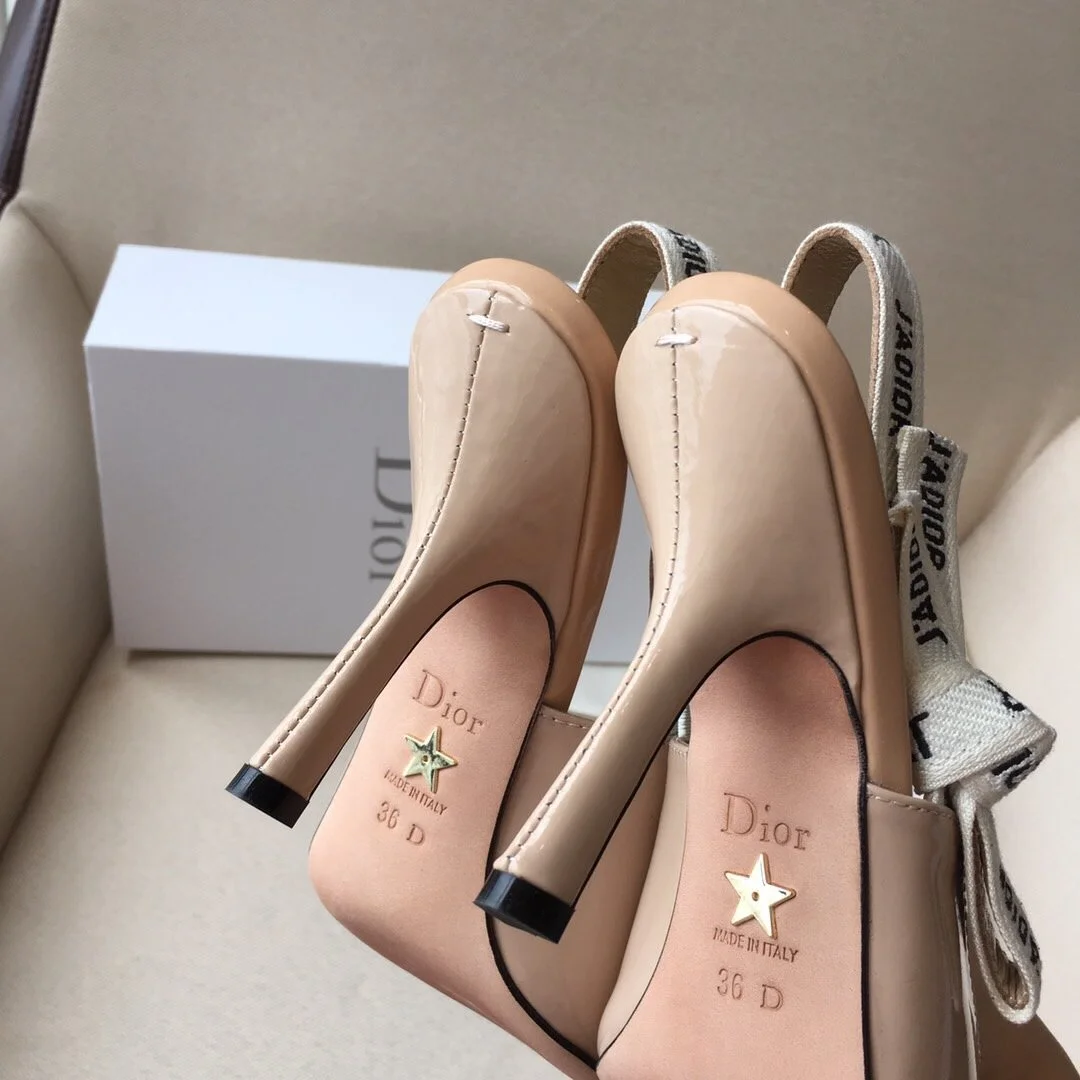 슬링백 토 키튼 힐 페이던트 상세