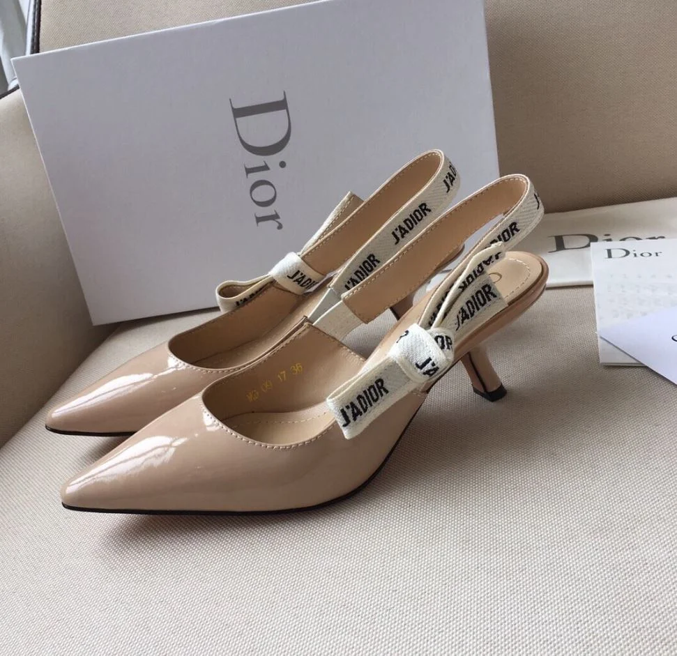 슬링백 토 키튼 힐 페이던트