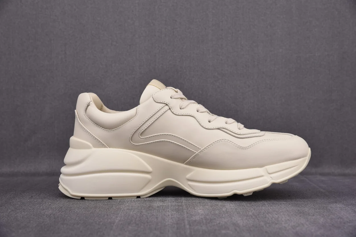 라이톤 띠 로고 레더 스니커즈 상세