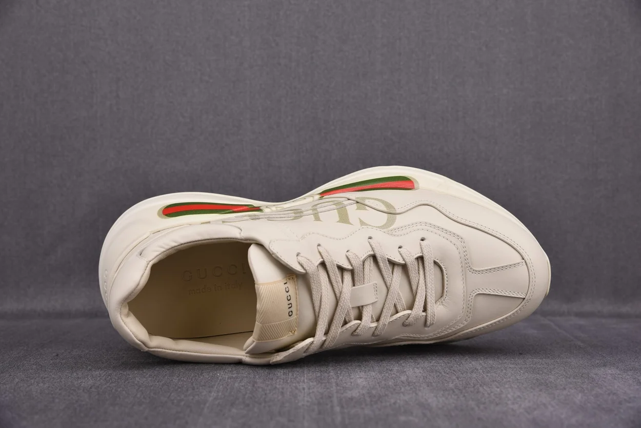 라이톤 띠 로고 레더 스니커즈 상세