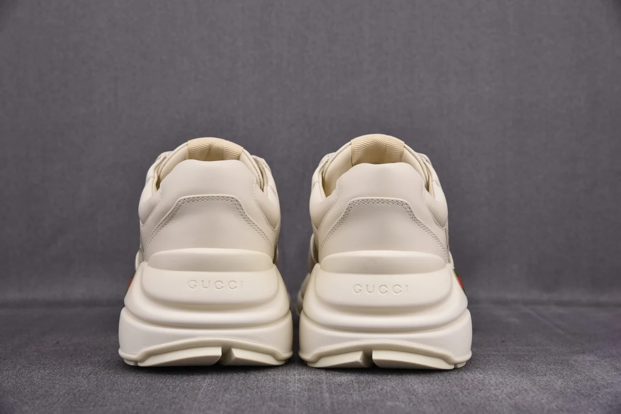 라이톤 띠 로고 레더 스니커즈 상세