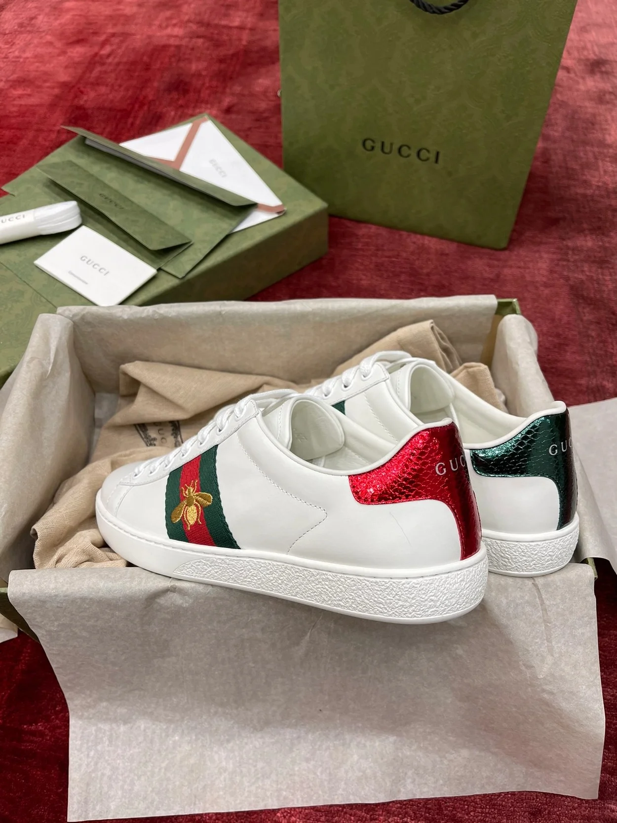 BEE 자수 에이스 스니커즈 상세