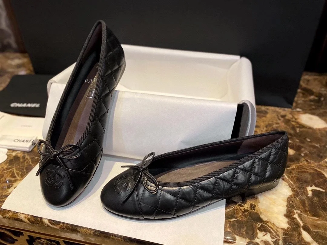 발레리나 플랫 빈티지 카프스킨 블랙 상세