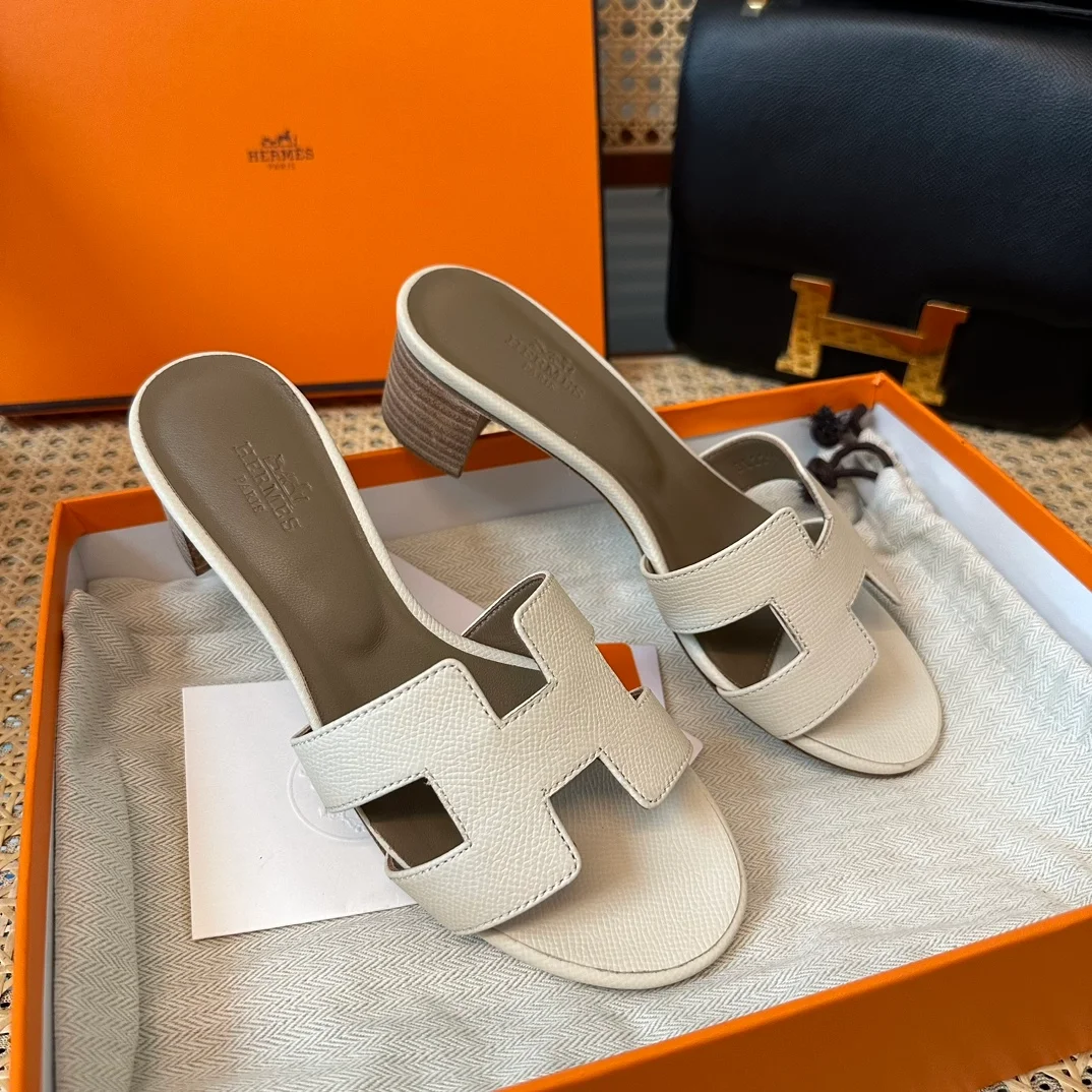 오아시스 샌들 카프스킨 화이트 상세