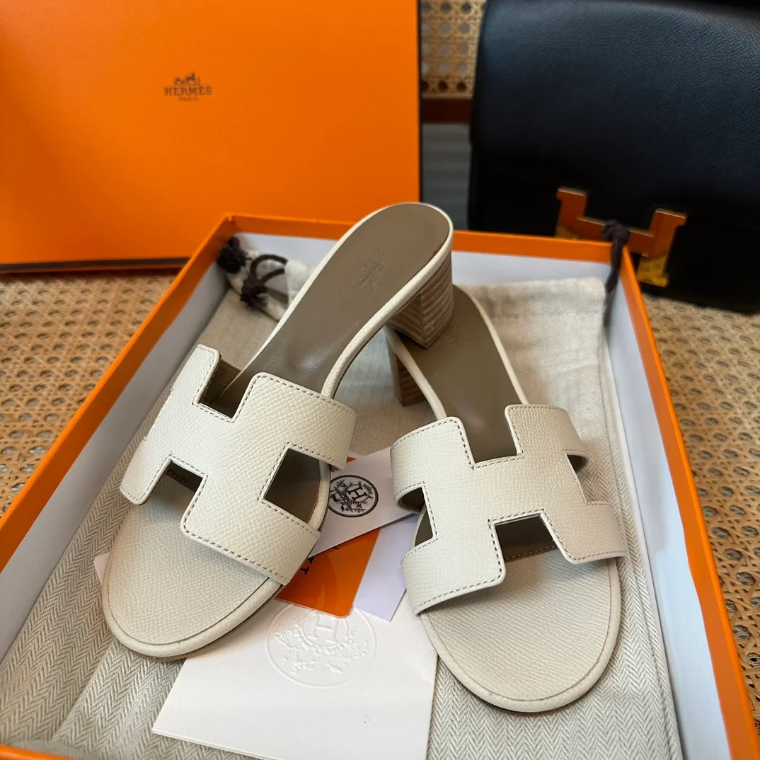 오아시스 샌들 카프스킨 화이트 상세