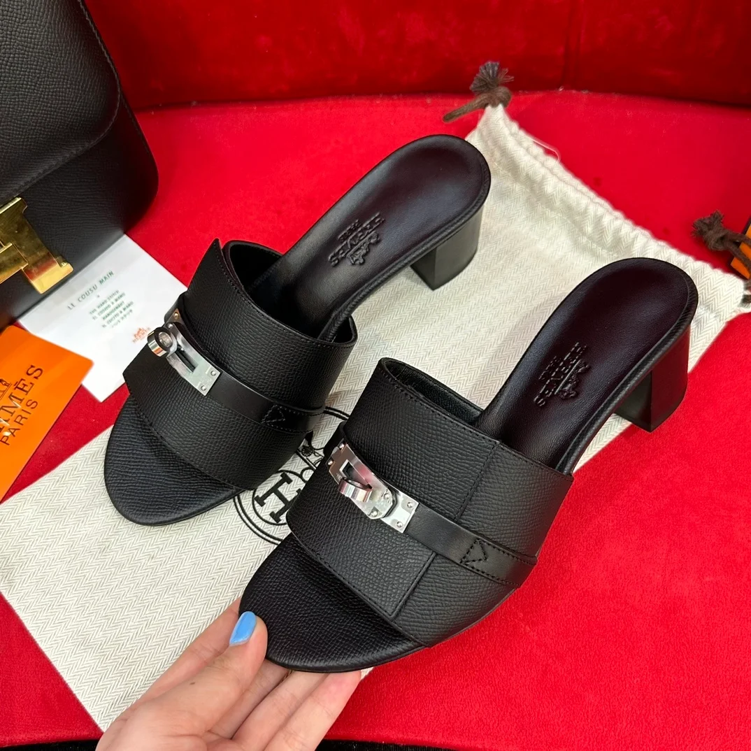 지지 50 샌들 카프스킨 & 팔라듐 하드웨어 누아 상세