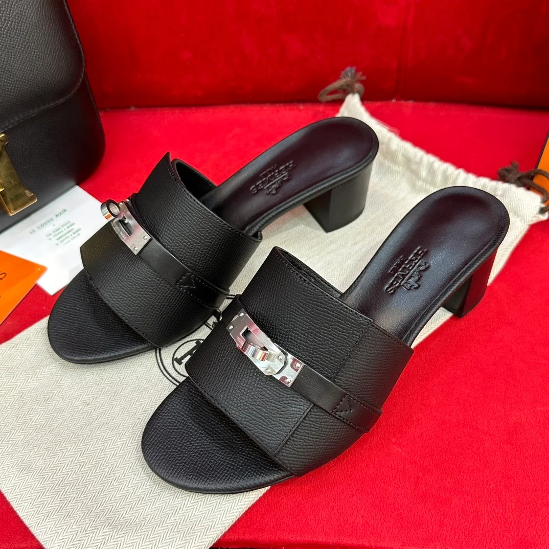 지지 50 샌들 카프스킨 & 팔라듐 하드웨어 누아 상세