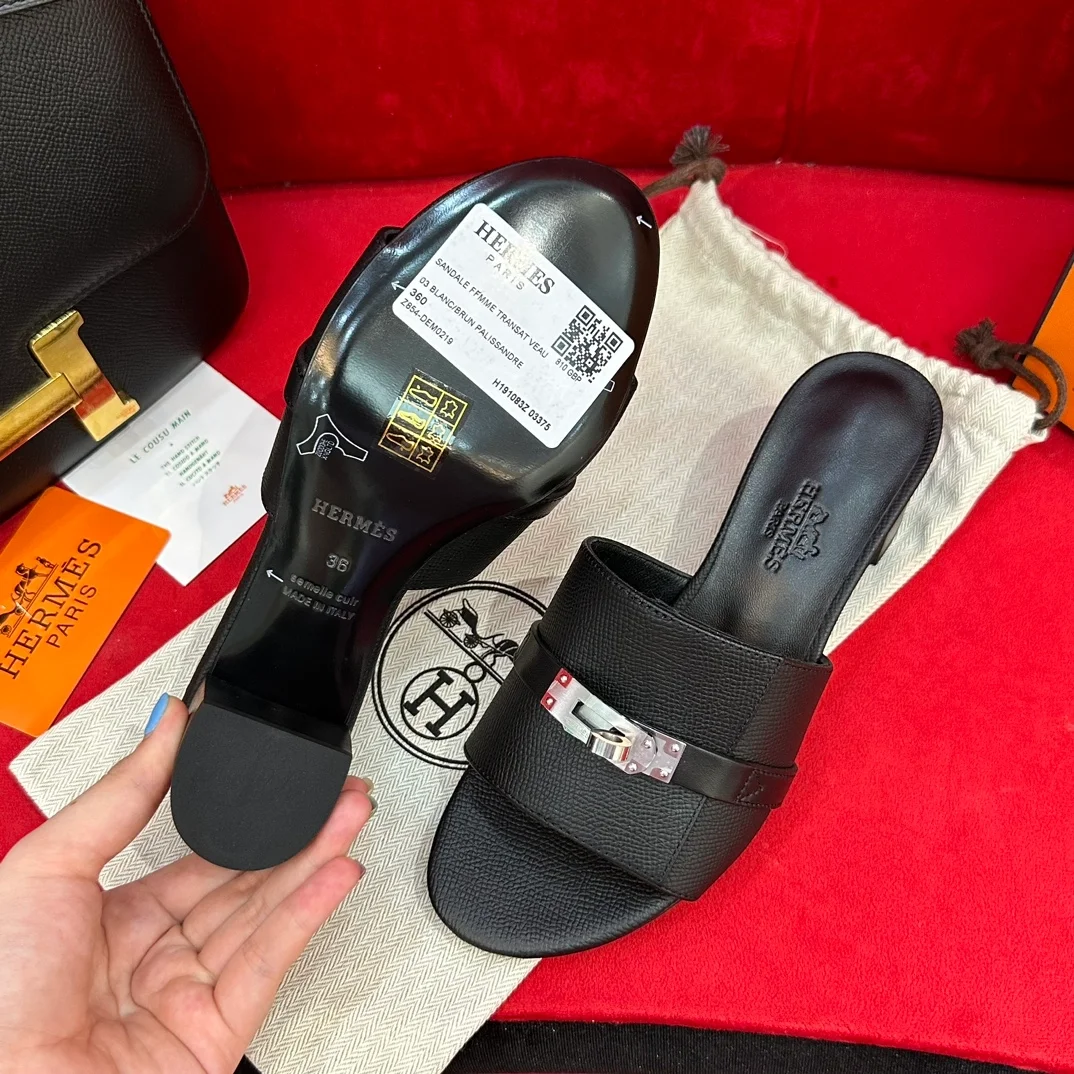 지지 50 샌들 카프스킨 & 팔라듐 하드웨어 누아 상세