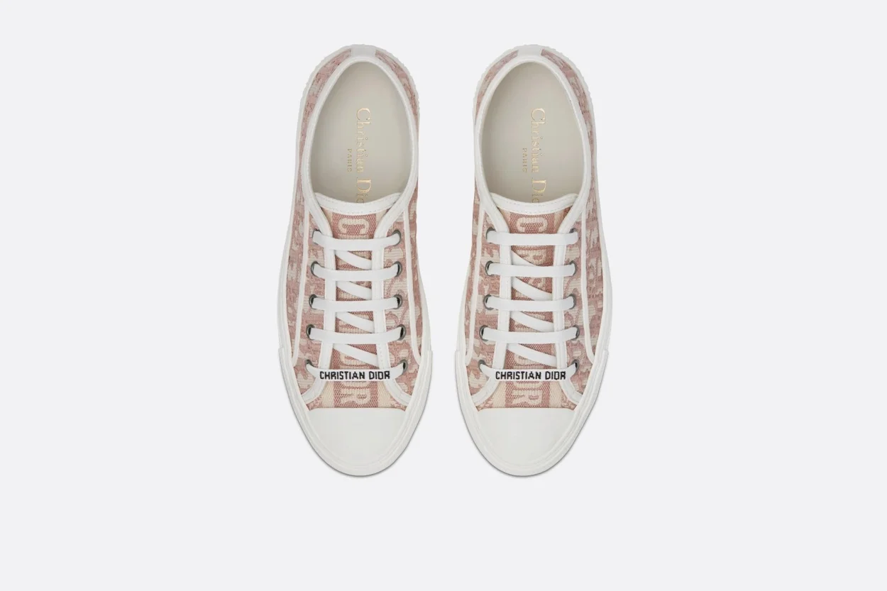 스니커즈 누드 자수 상세