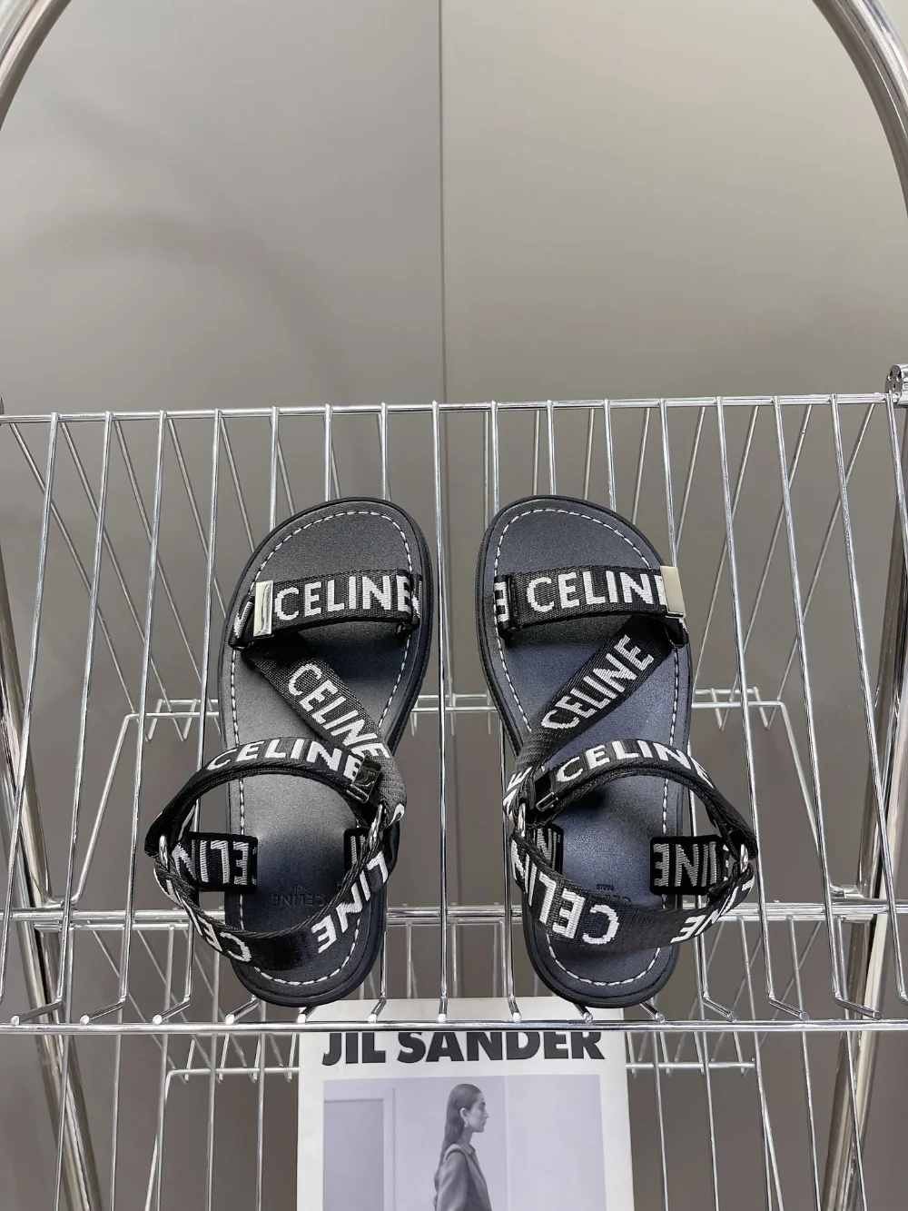 로고 샌들 상세