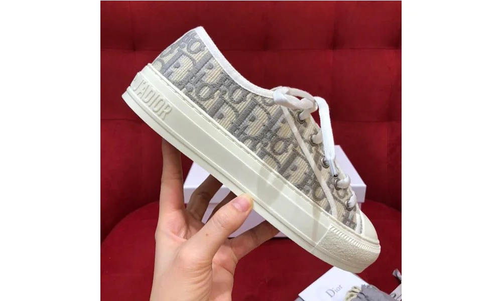 오블리크 스니커즈 상세