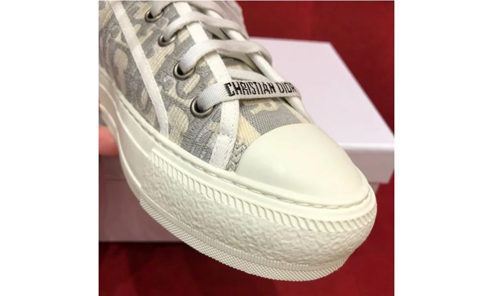 오블리크 스니커즈 상세