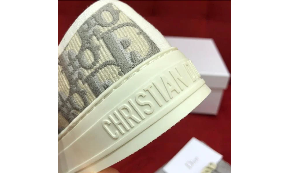 오블리크 스니커즈 상세