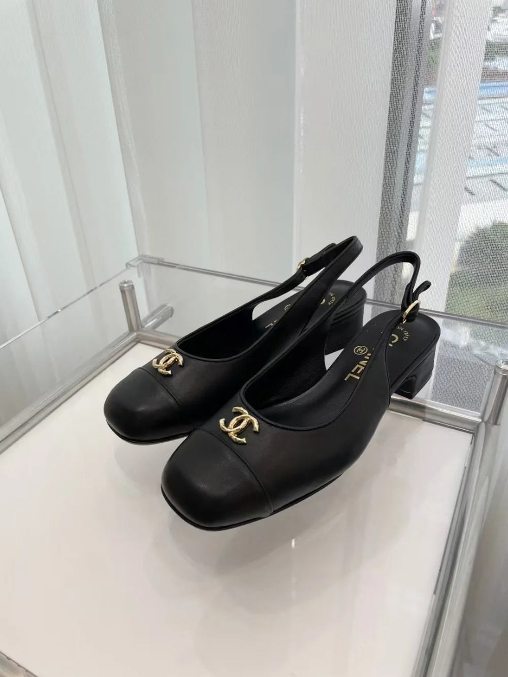 슬링백 샌들 상세