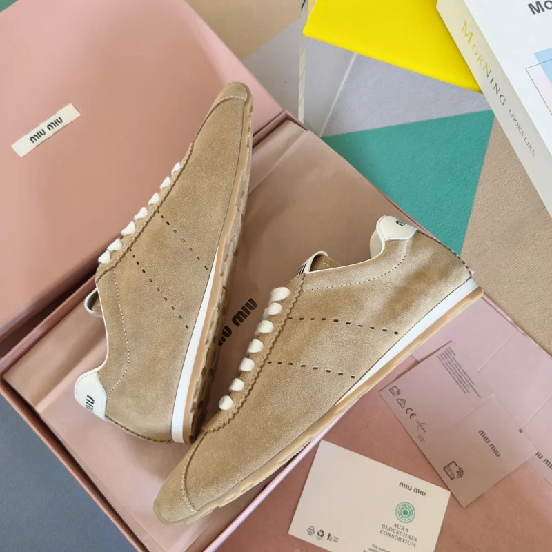 플룸 스웨이드 스니커즈 상세