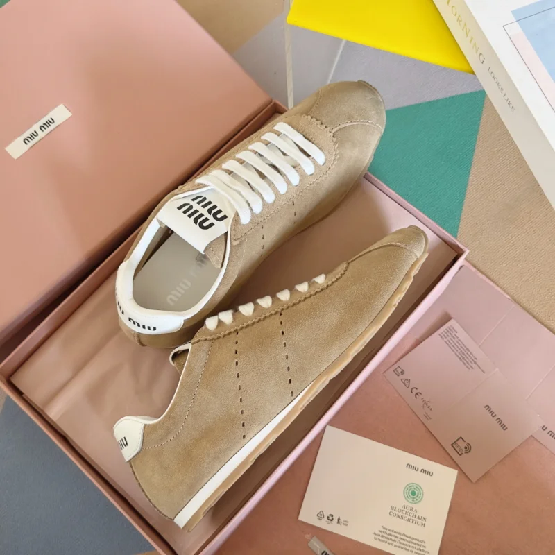 플룸 스웨이드 스니커즈 상세