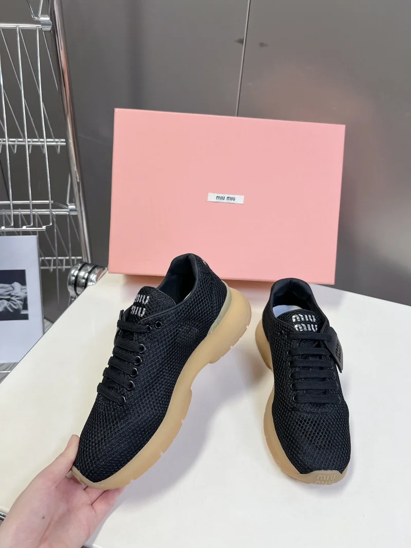 패브릭 메쉬 스니커즈 상세