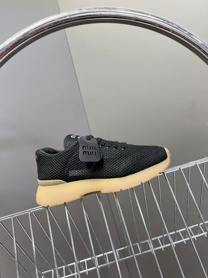 패브릭 메쉬 스니커즈 상세