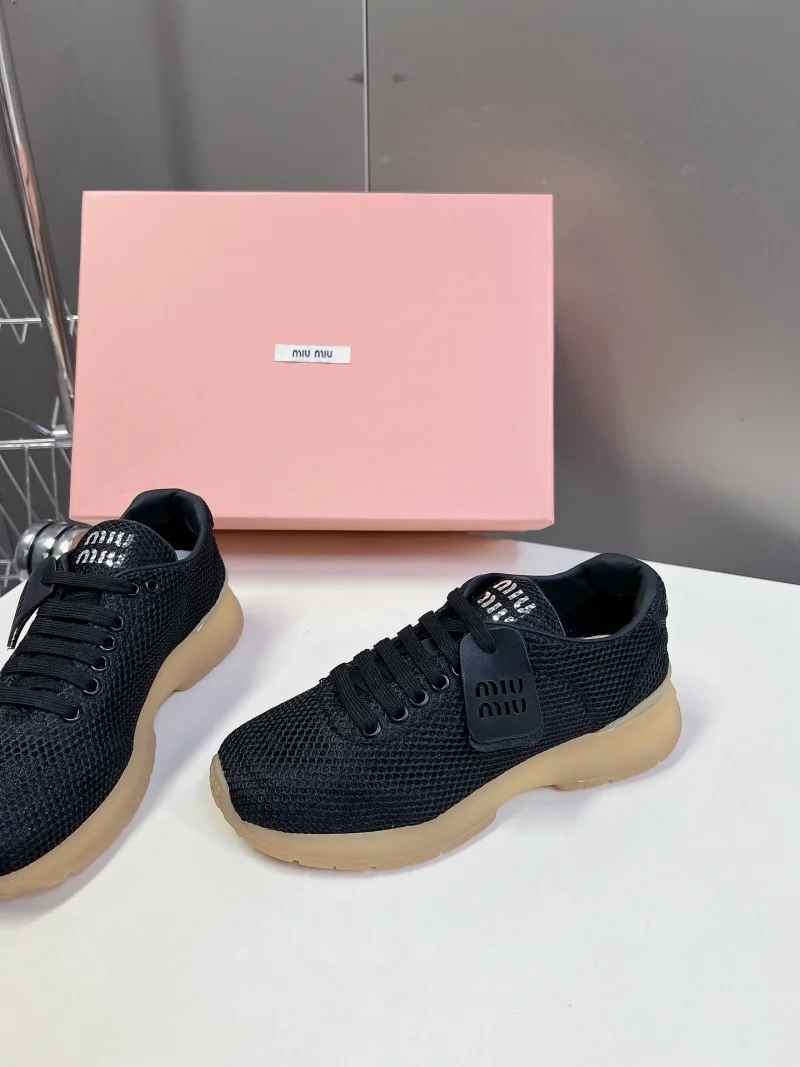 패브릭 메쉬 스니커즈 상세