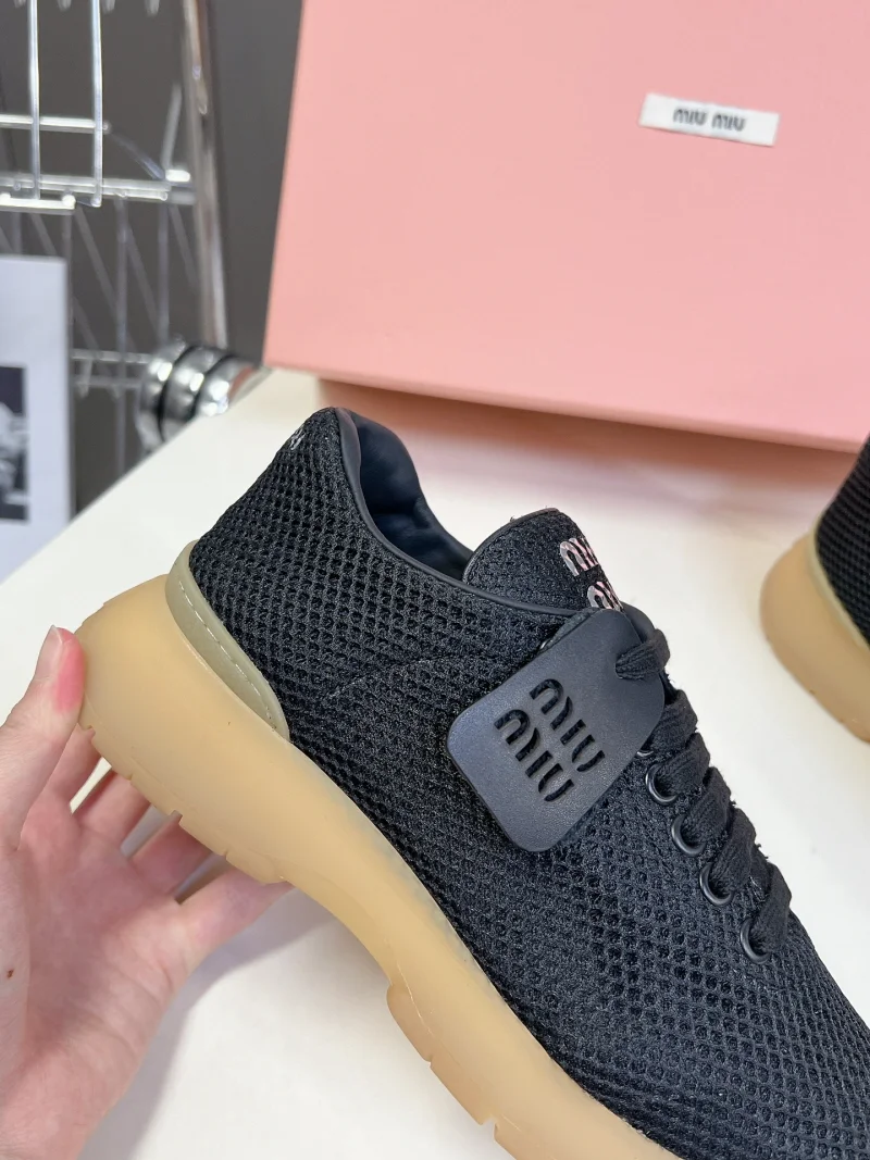 패브릭 메쉬 스니커즈 상세