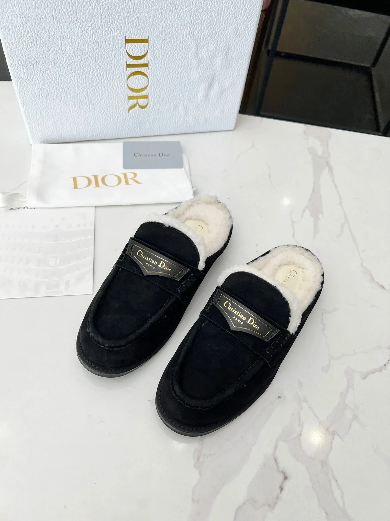 블랙 스웨이드 뮬 상세