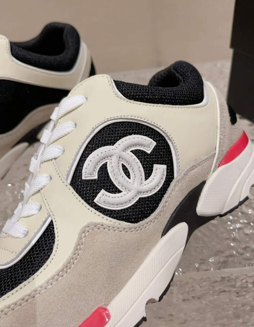 스니커즈 메쉬 스웨이드 카프스킨 아이보리 블랙베이지 상세