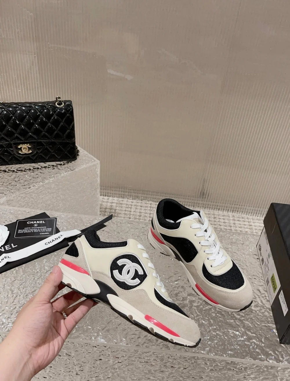 스니커즈 메쉬 스웨이드 카프스킨 아이보리 블랙베이지 상세