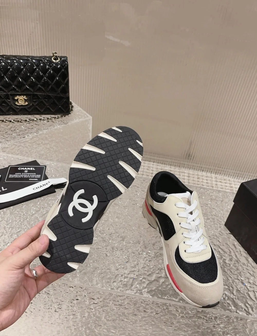 스니커즈 메쉬 스웨이드 카프스킨 아이보리 블랙베이지 상세